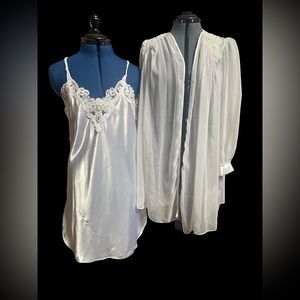 bridal  lingerie set, slip and robe. Dentelle design